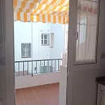 Apto En Conil Con Plaza De Parking Y Aire Acondicionado *